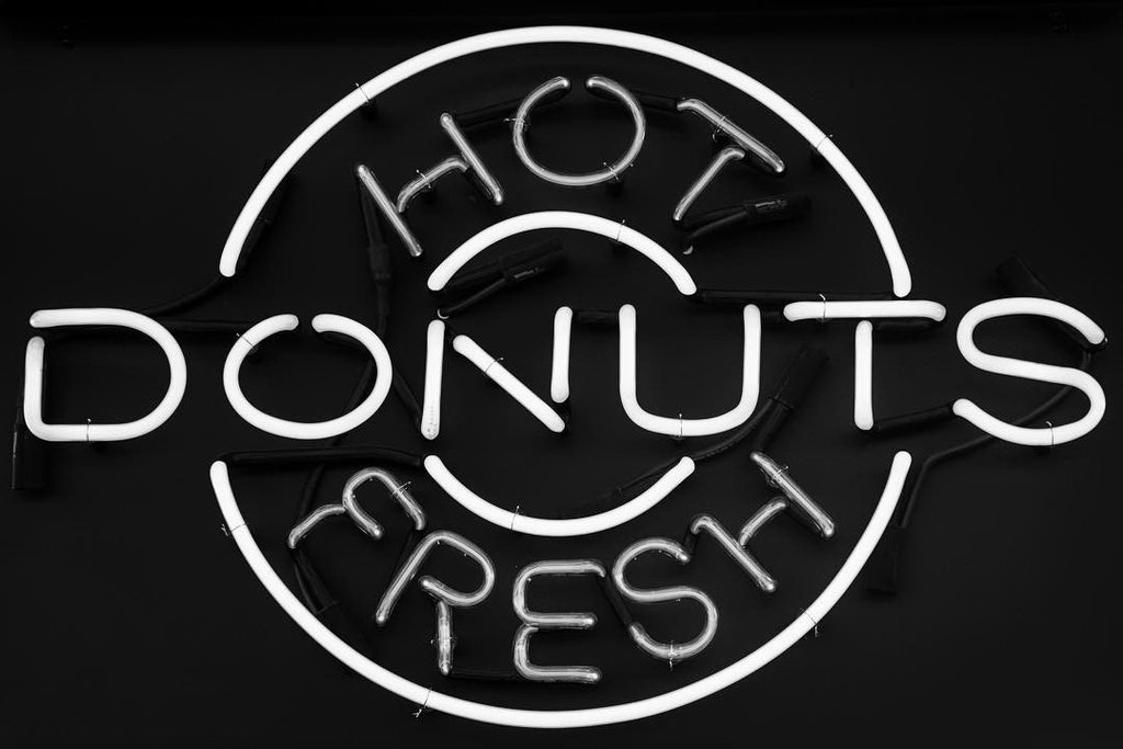Hot Fresh Donuts Neon Sign